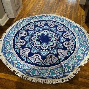 EUC round beach towel